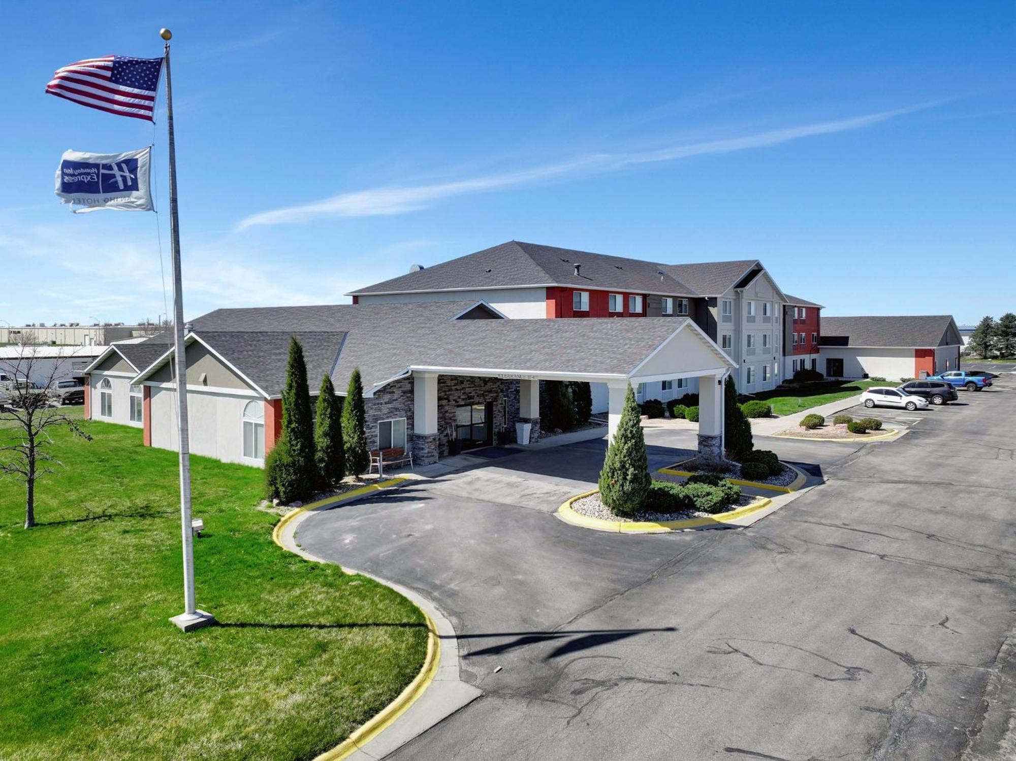 Holiday Inn Express Hotel & Suites Beatrice By Ihg Kültér fotó